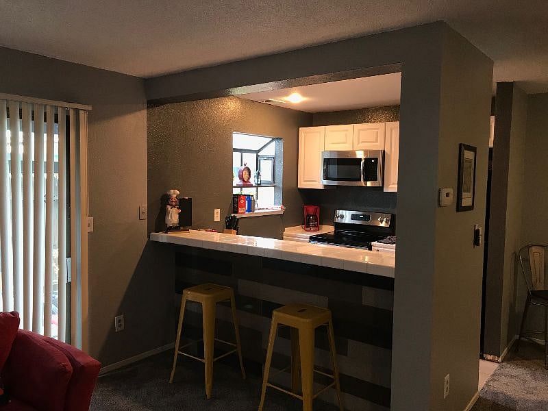 Breakfast bar