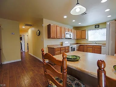 Furnished Finder property 1000007_1 photo 8