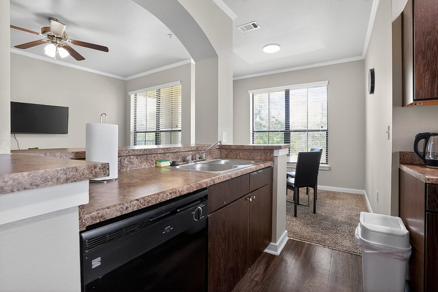 Furnished Finder property 1000108_1 photo 5