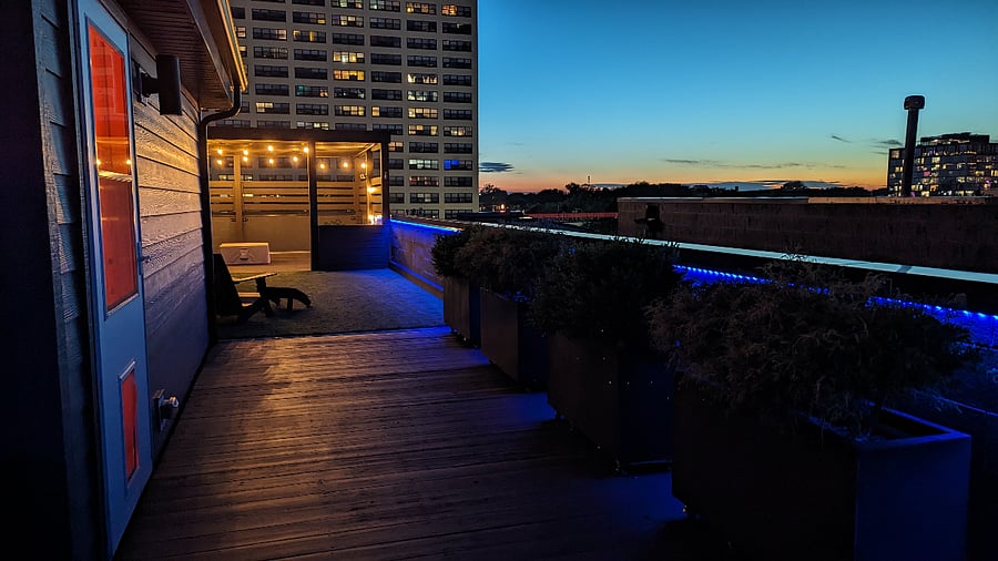 Private roof space with pergola
