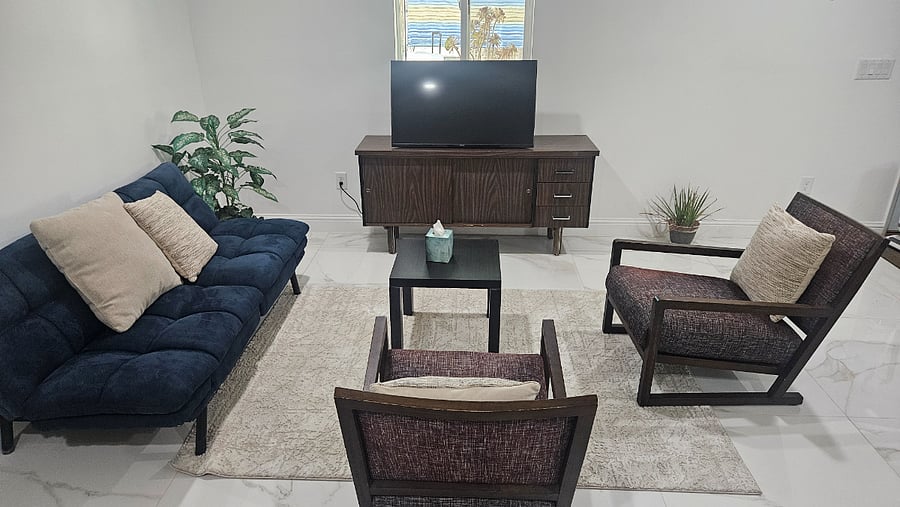 Furnished Finder property 1000162_1 photo 3