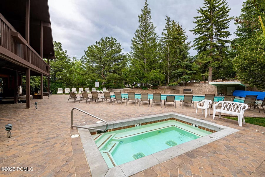 Furnished Finder property 1000326_1 photo 12