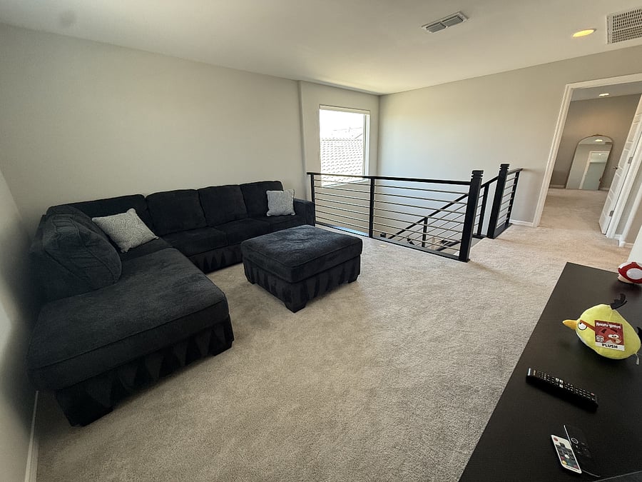 Loft w/ Smart TV and pull out sectional bed