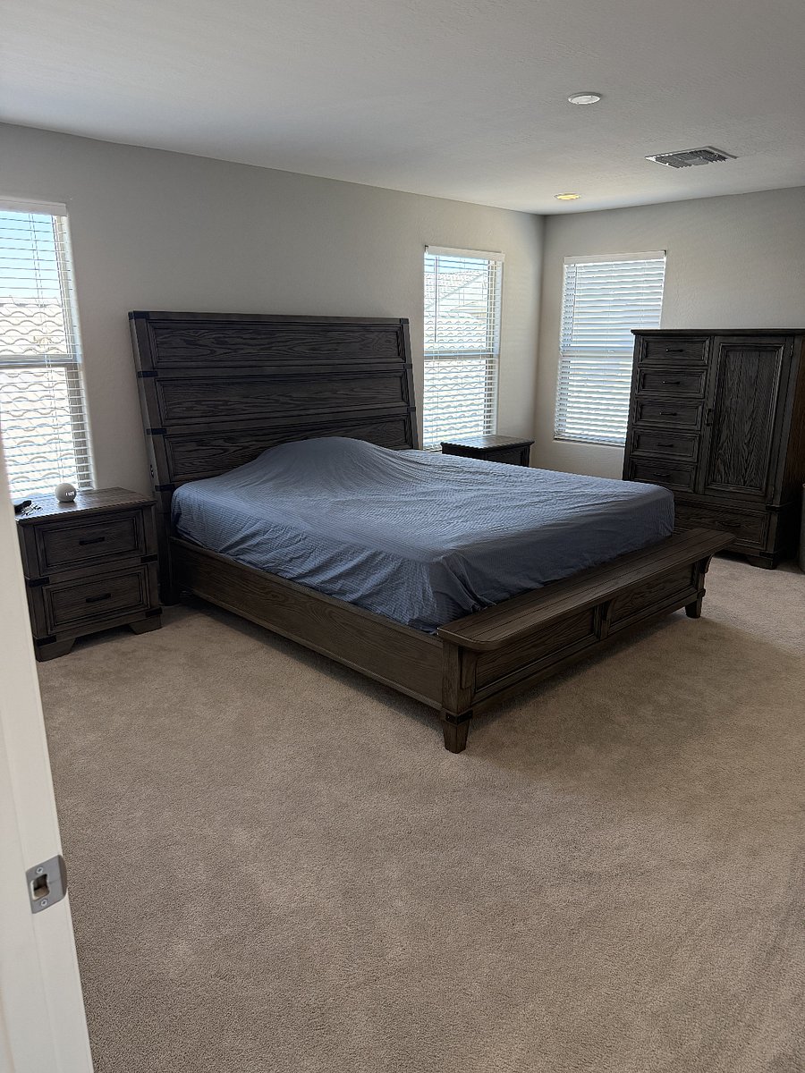 Large Primary Room with King Bed