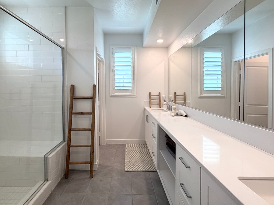Primary Room's Full Bathroom (En Suite)