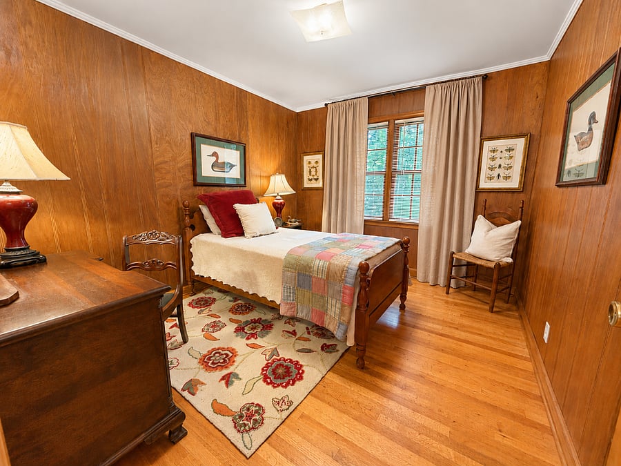 Twin bedroom 2, window view