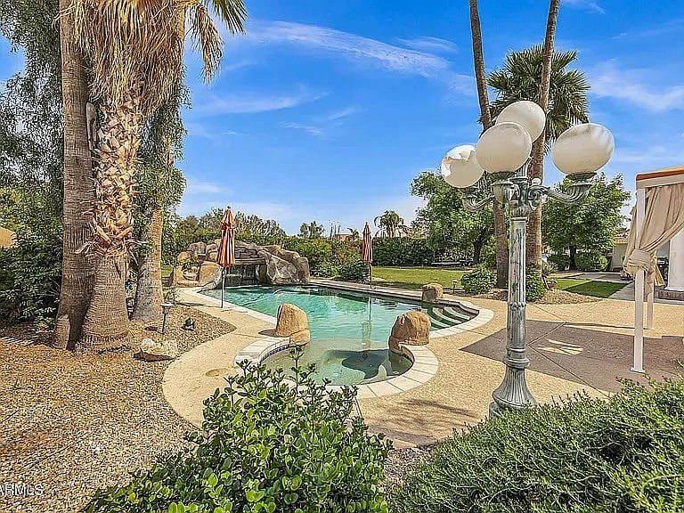 Furnished Finder property 1000411_1 photo 15