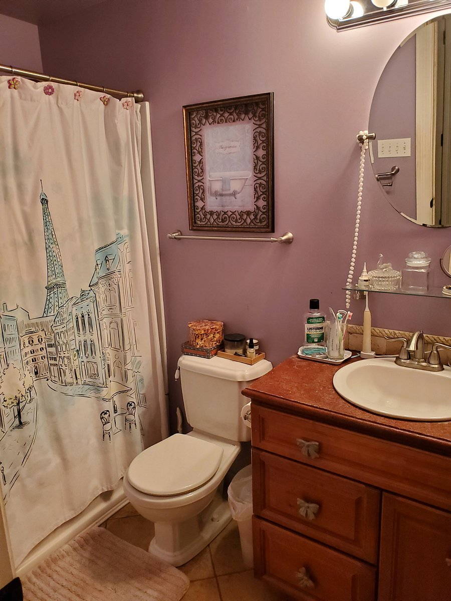 Semi-private bath for room 2