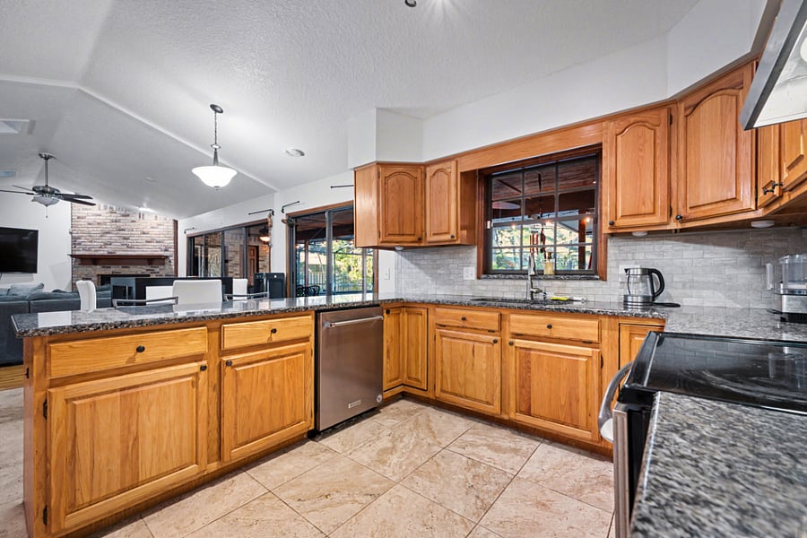 Furnished Finder property 1000430_1 photo 17