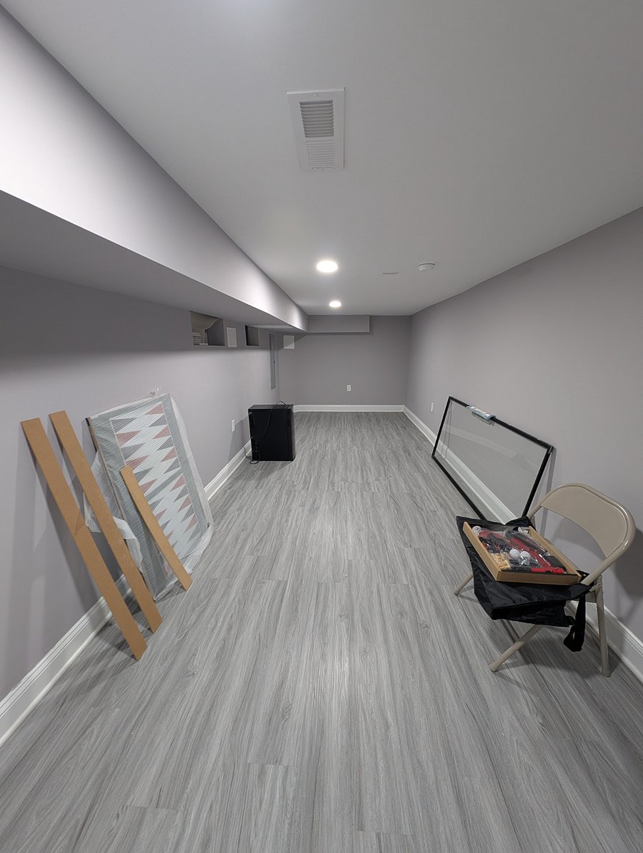 Finished basement (can be used as a storage space)