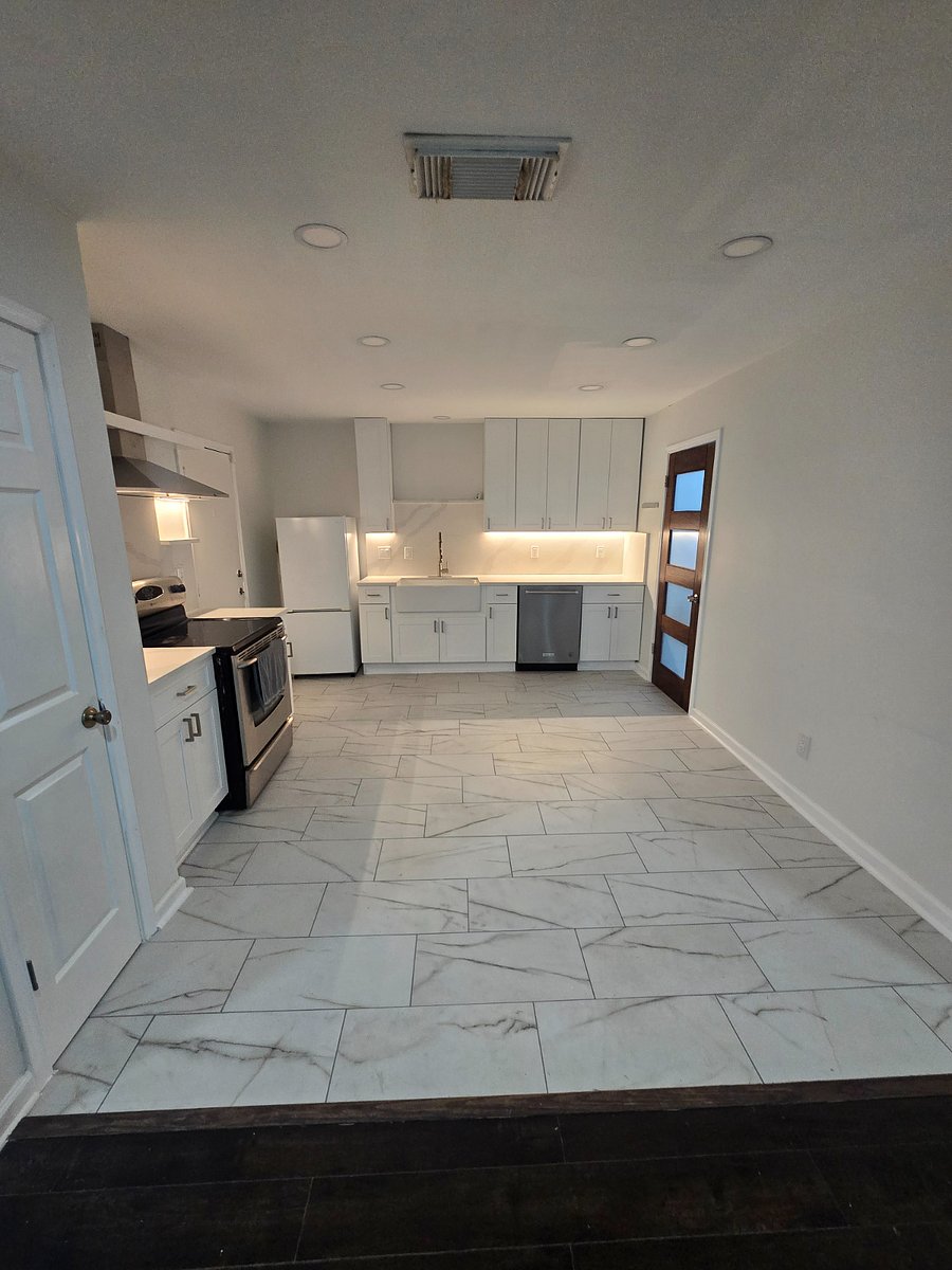 Furnished Finder property 1000457_1 photo 8