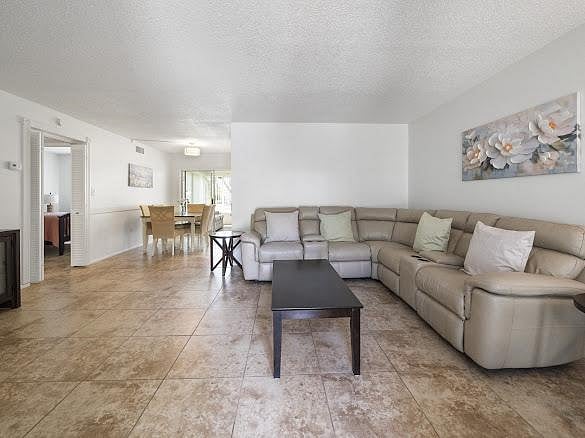 Furnished Finder property 1000478_1 photo 4