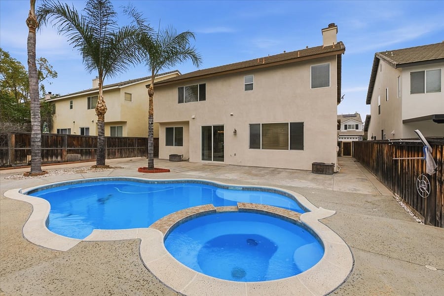 Furnished Finder property 1000484_1 photo 14