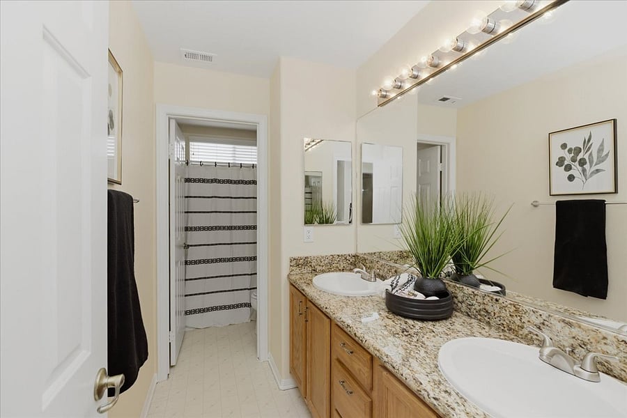 Furnished Finder property 1000484_1 photo 12