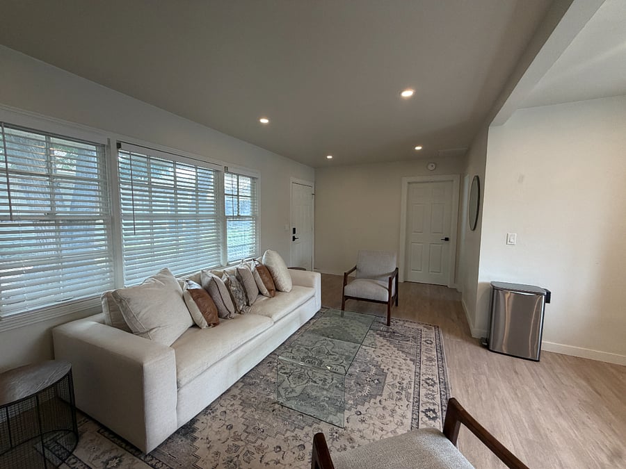 Furnished Finder property 1000489_1 photo 13