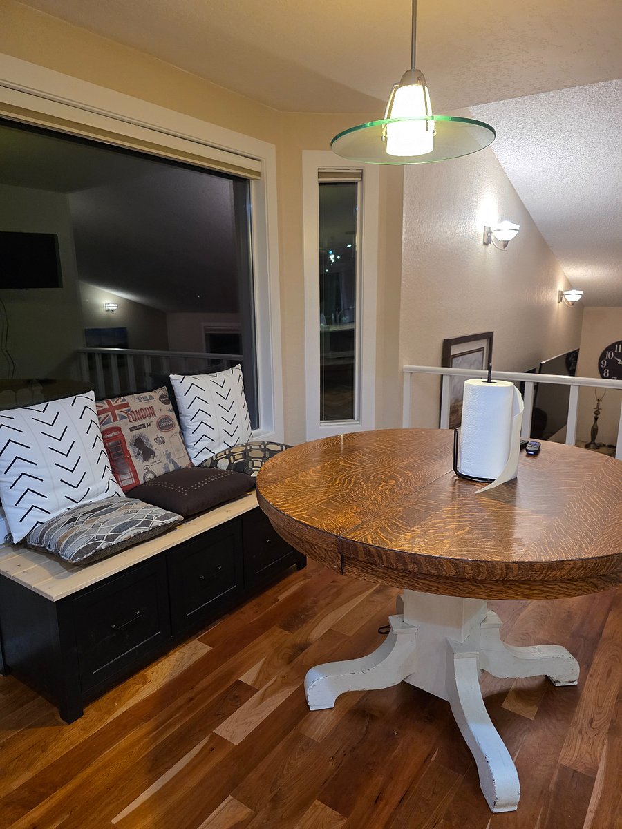 Kitchen Breakfast Nook