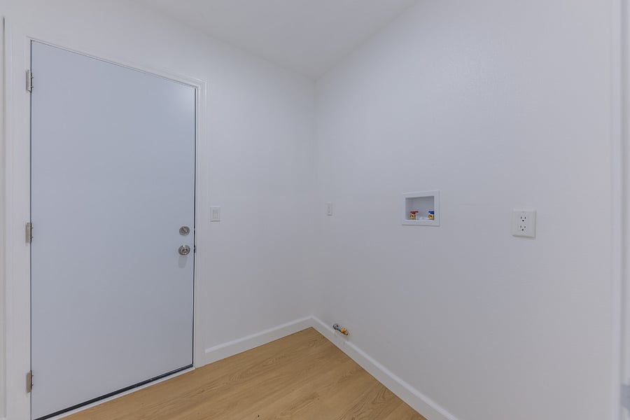 Furnished Finder property 1000518_1 photo 31