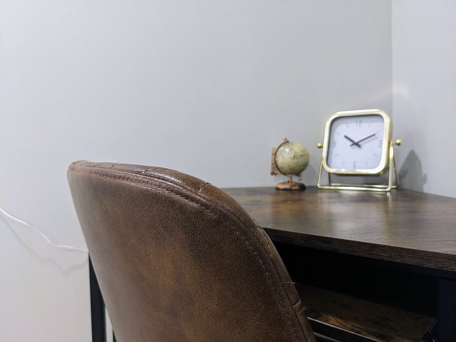 Bed 2 desk