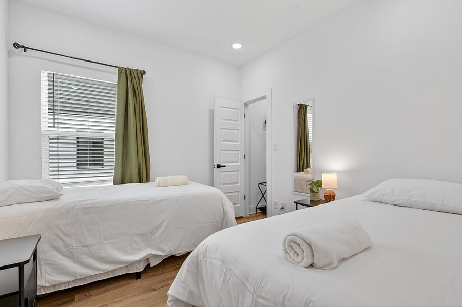Furnished Finder property 1000553_1 photo 6