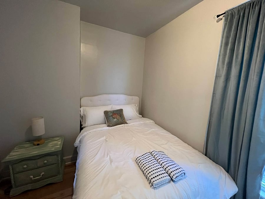 Furnished Finder property 1000588_1 photo 4