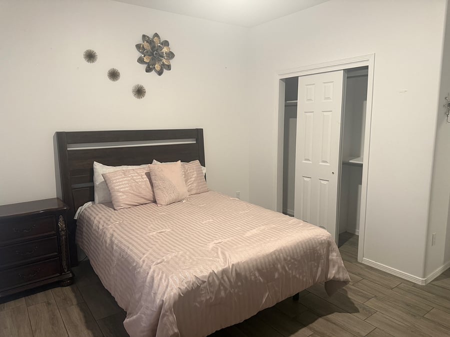 Furnished Finder property 1000590_1 photo 6