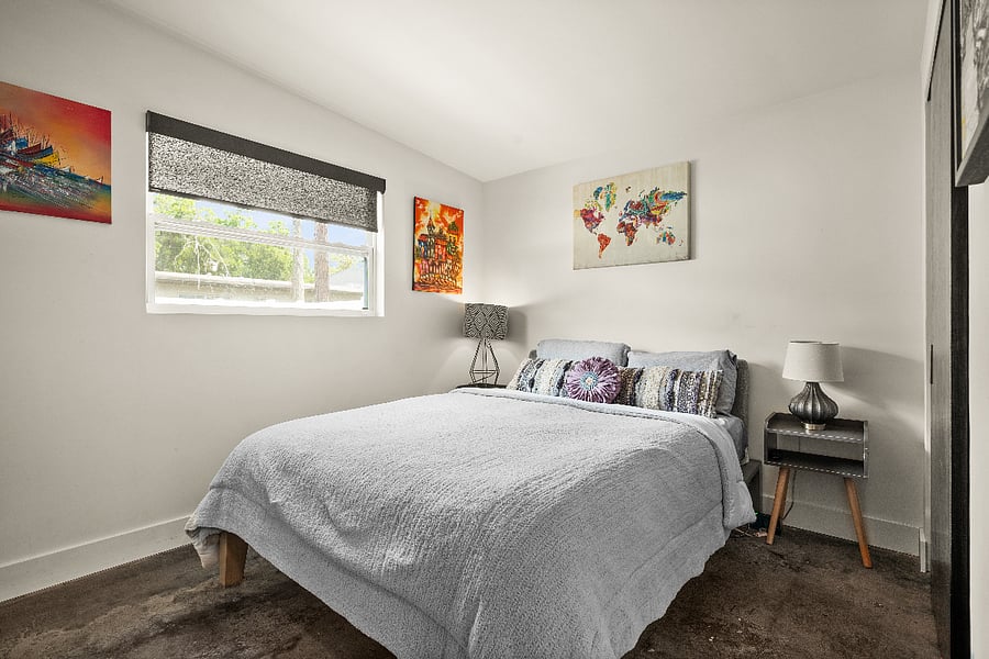 Second Bedroom w/ Queen Bed