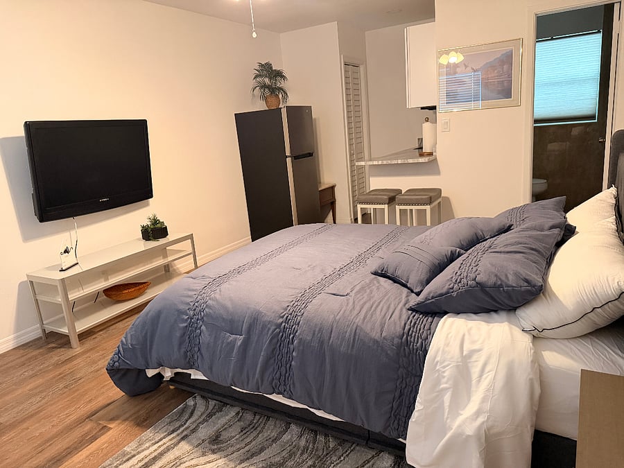 Furnished Finder property 1000613_2 photo 11