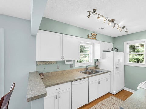 Furnished Finder property 1000639_1 photo 12