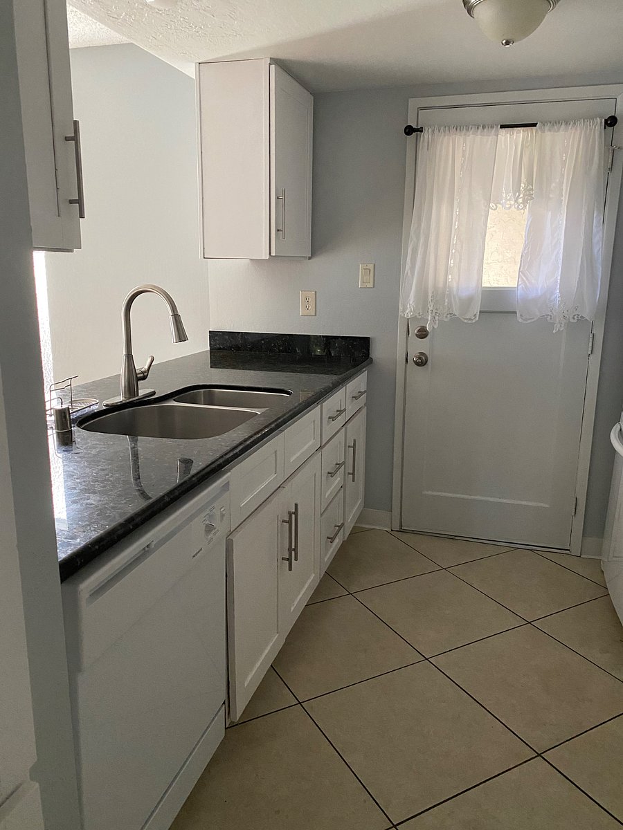 Furnished Finder property 1000642_1 photo 10