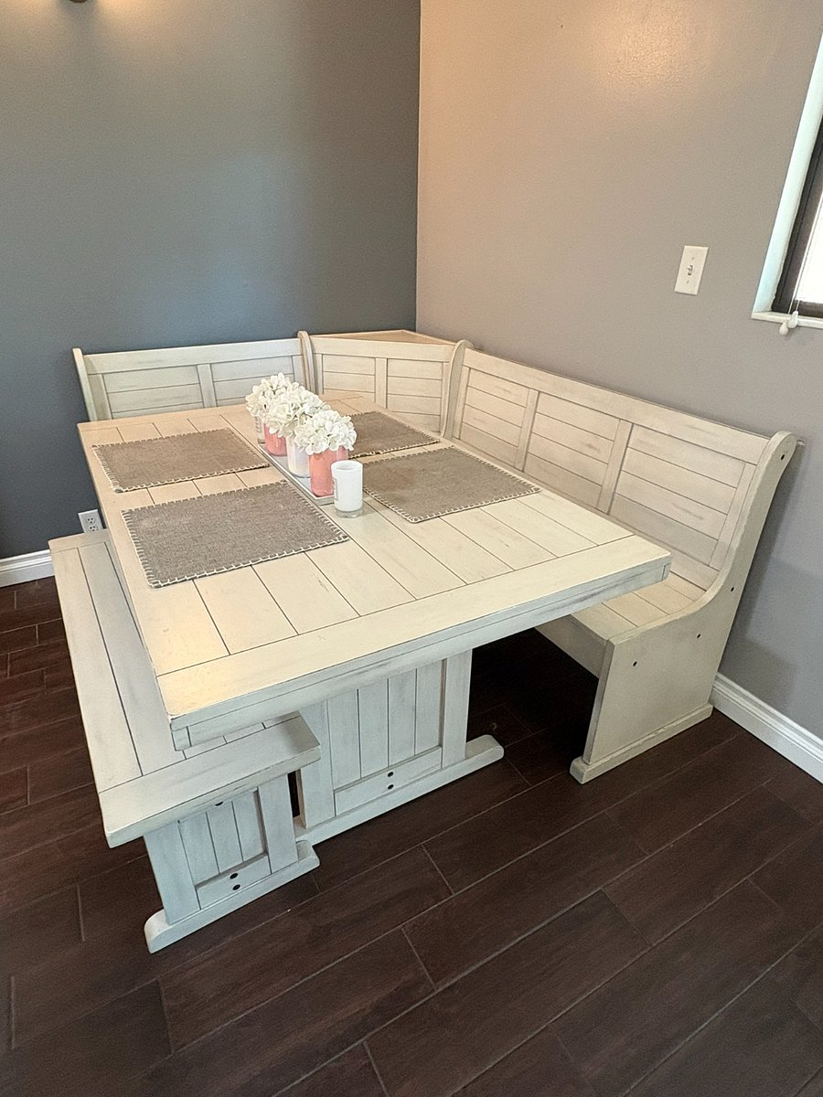 Enjoy your morning coffee in the cozy breakfast nook. The best seat in the house.
