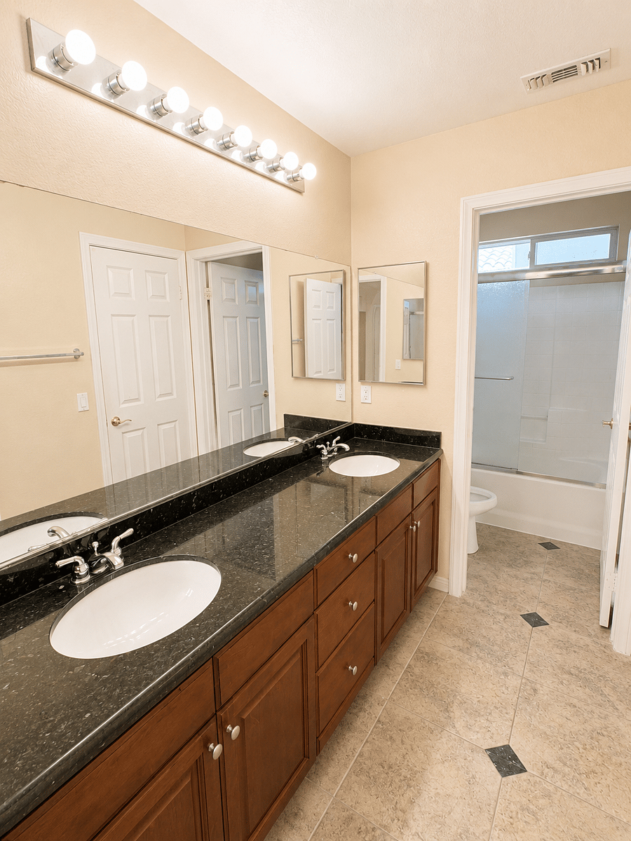 Furnished Finder property 1000742_1 photo 59