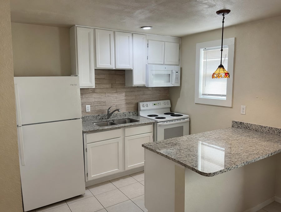Furnished Finder property 1000745_1 photo 9