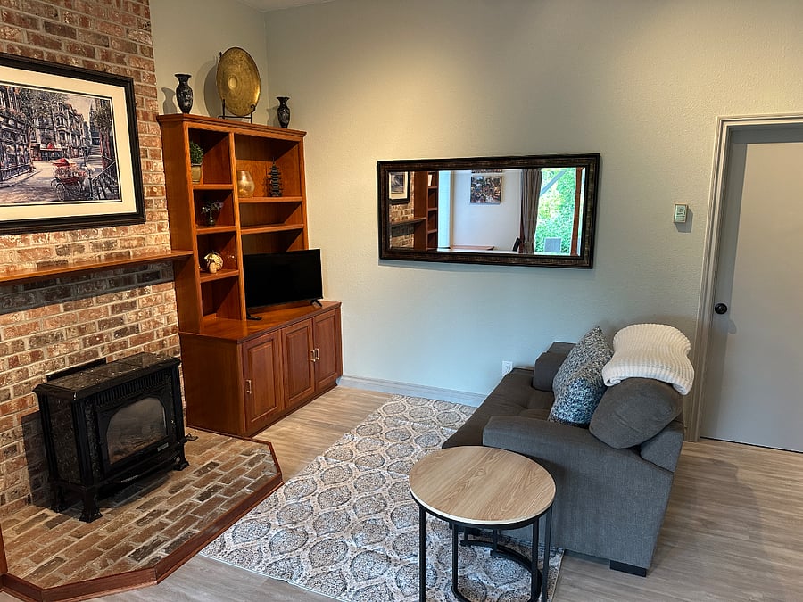 Furnished Finder property 1000746_1 photo 2