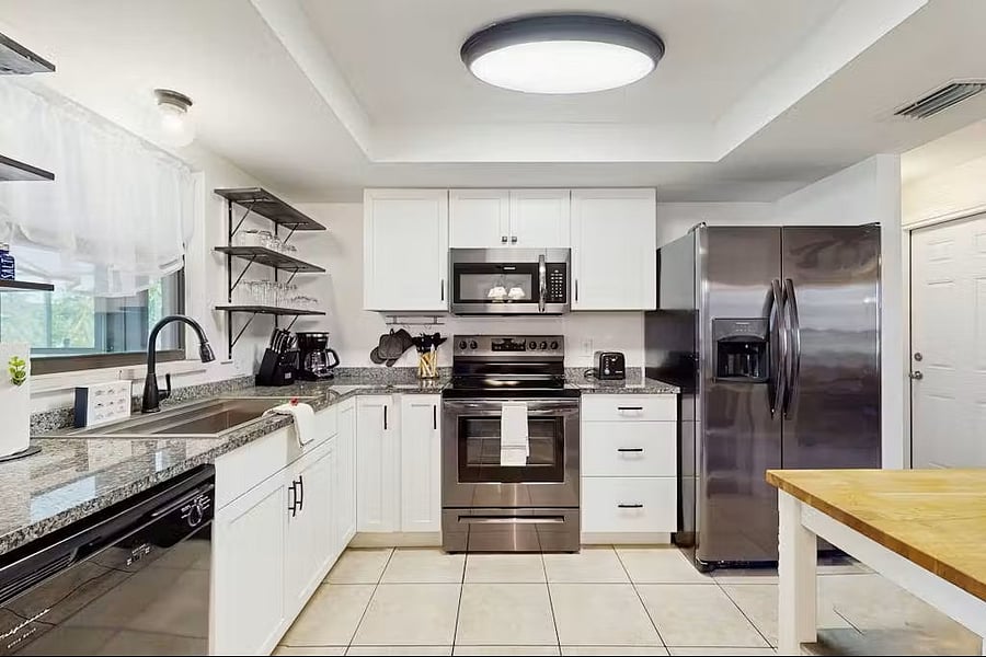 Furnished Finder property 1000752_1 photo 4