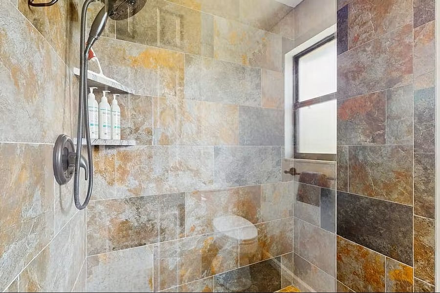 Furnished Finder property 1000752_1 photo 8