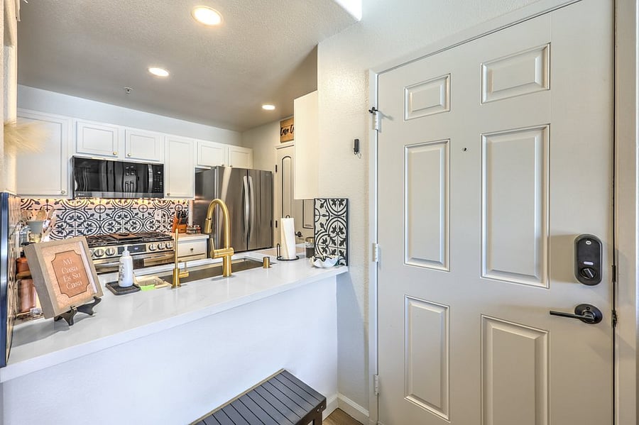 Furnished Finder property 1000753_1 photo 4