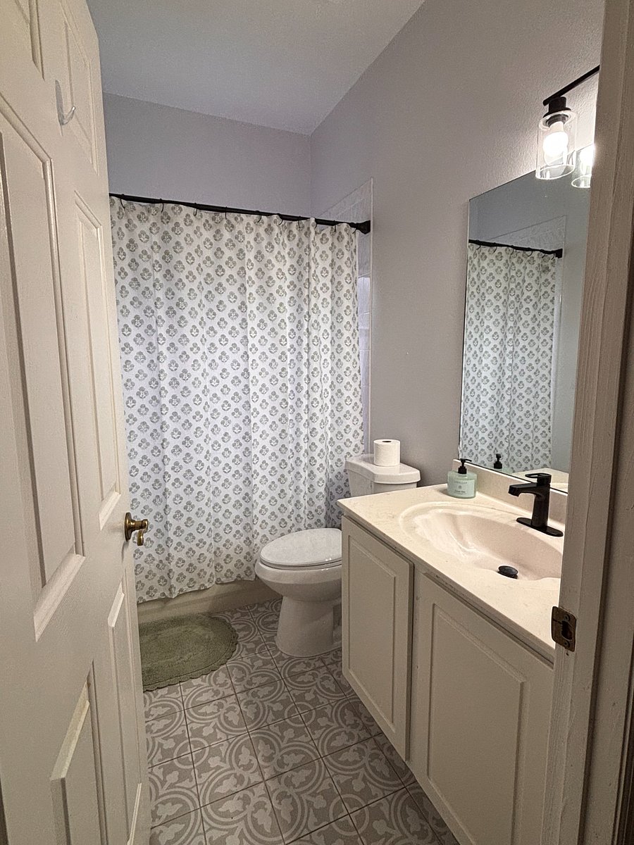 Furnished Finder property 1000758_1 photo 4