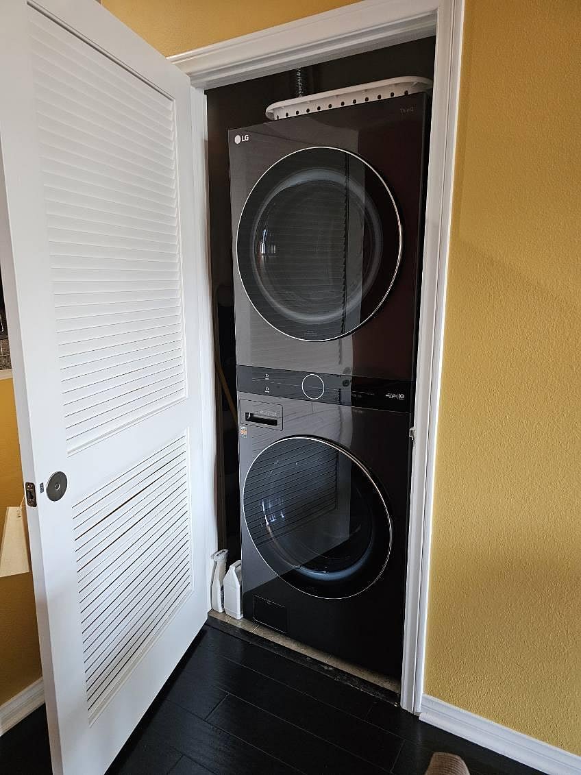 In-Unit Washer and Dryer