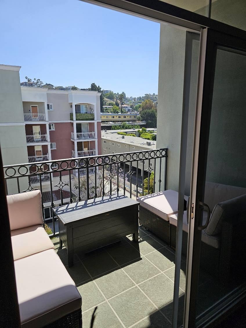 Balcony with sitting area