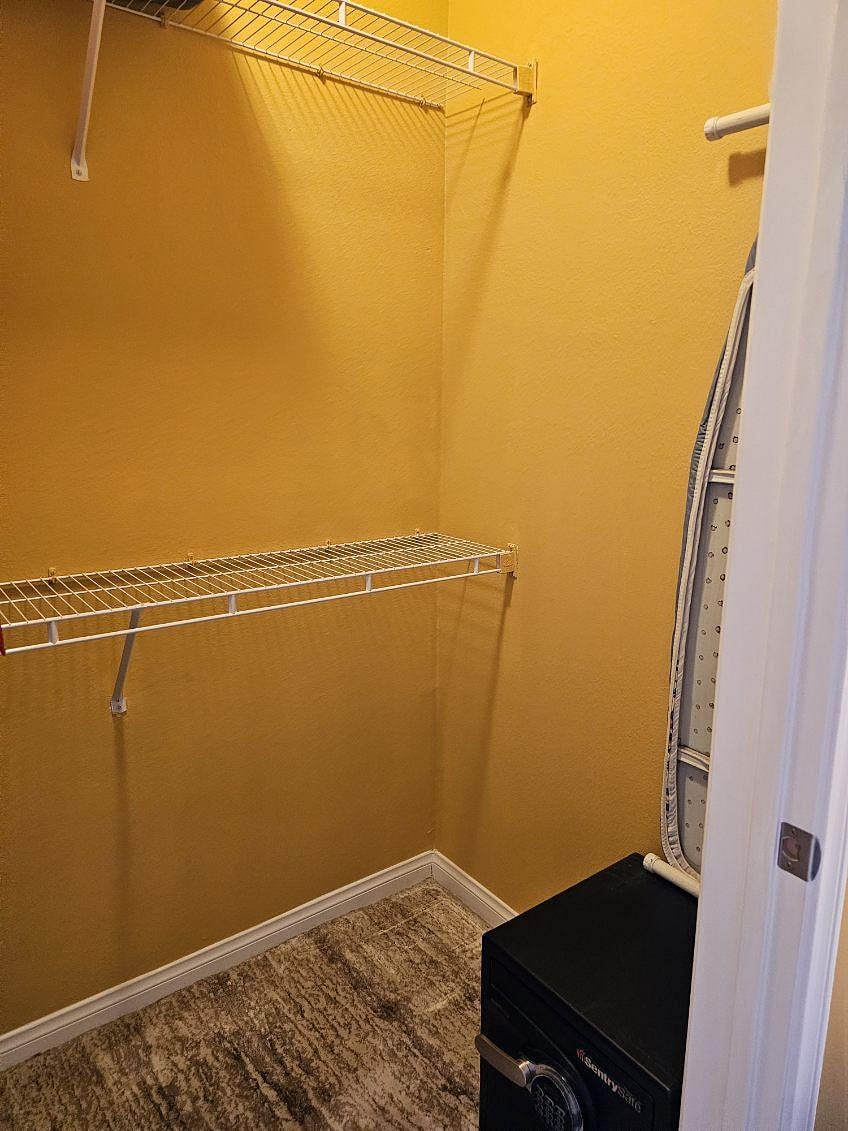 Walk-in closet