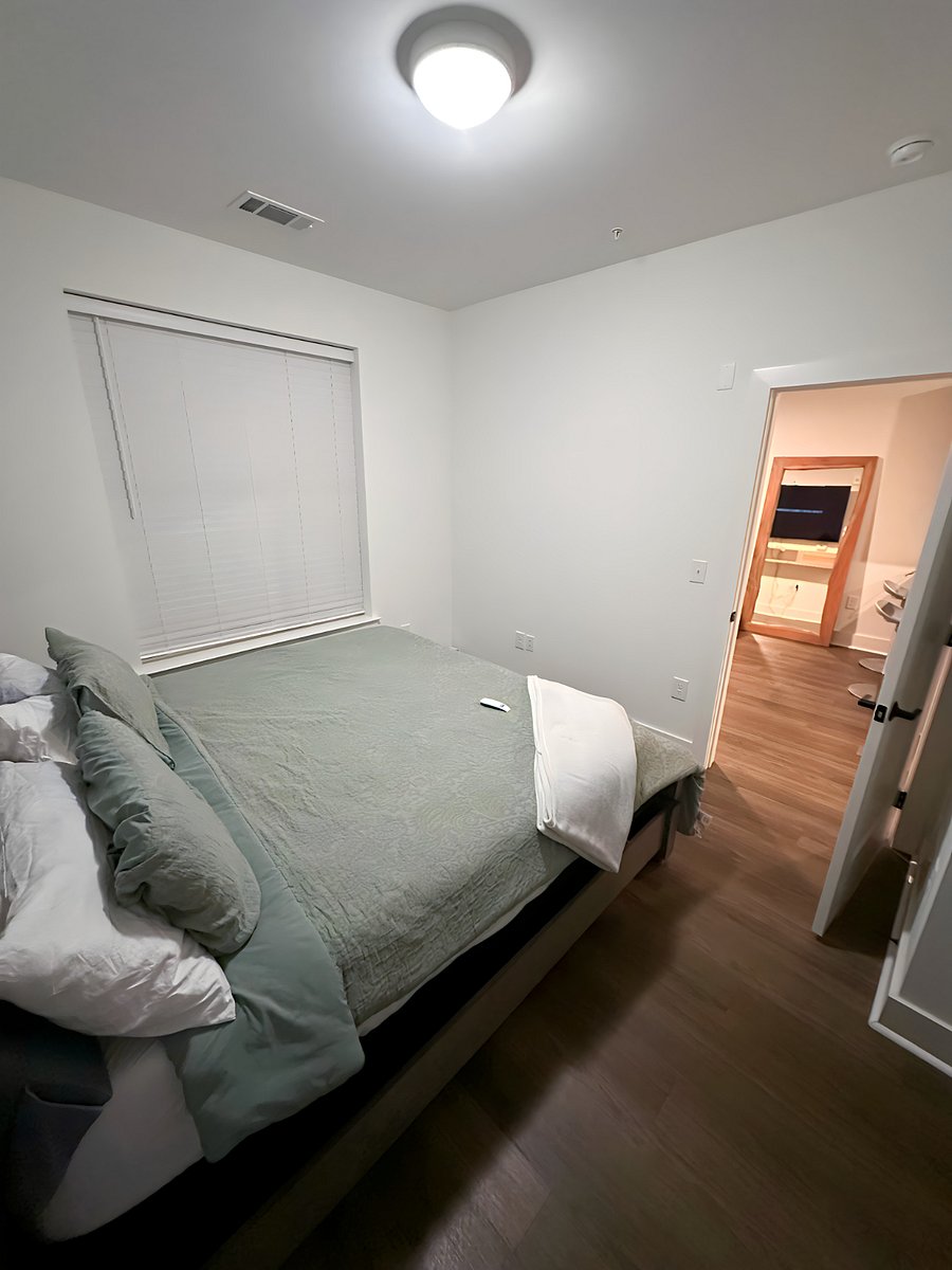 Furnished Finder property 1000828_1 photo 12
