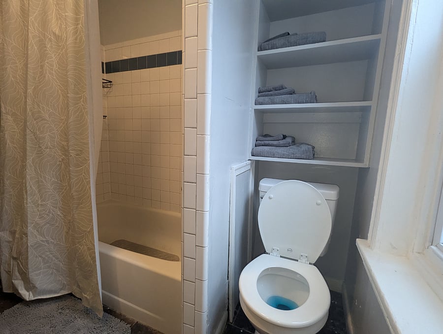 Furnished Finder property 1000850_1 photo 9