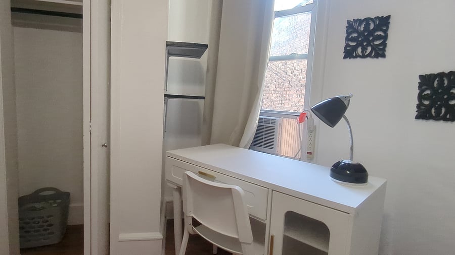 Middle bedroom workstation (desk, chair, shelves and desk lamp)