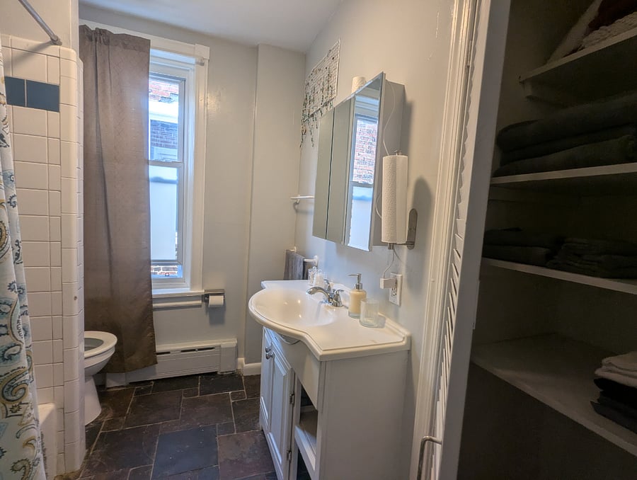 Furnished Finder property 1000850_1 photo 18
