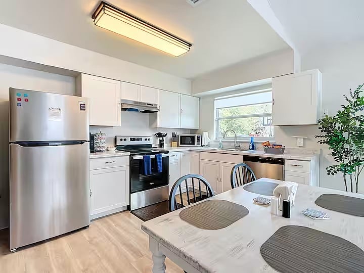 Furnished Finder property 1000851_1 photo 7
