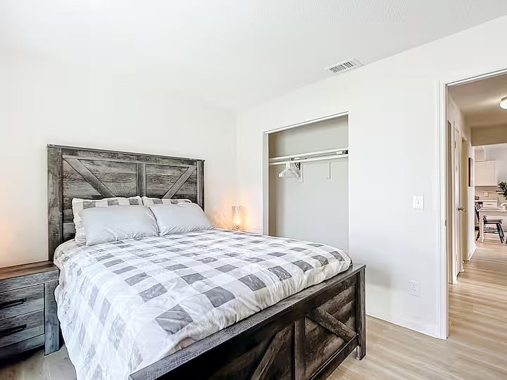 Furnished Finder property 1000851_1 photo 16