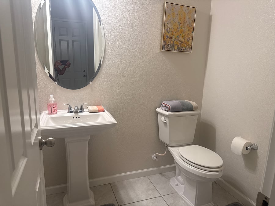 Furnished Finder property 1000854_1 photo 16