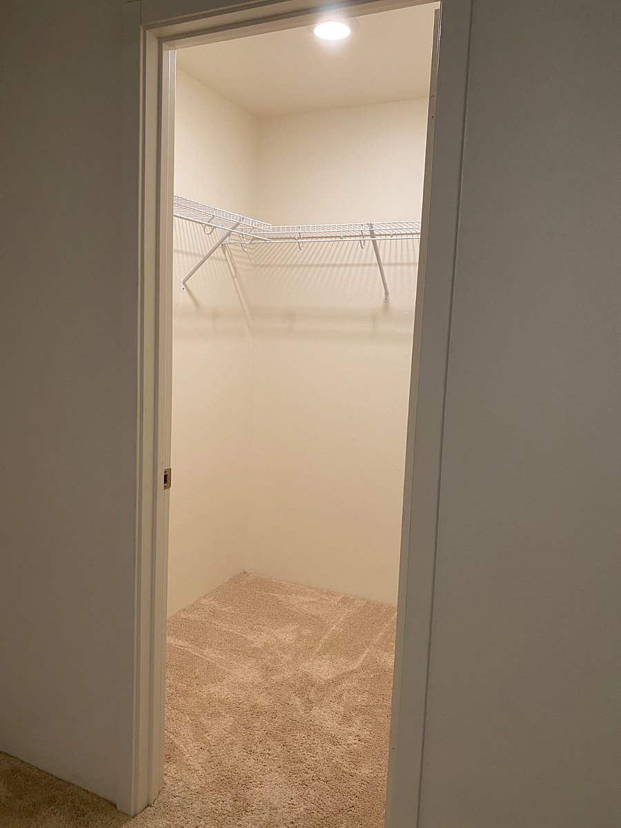 Furnished Finder property 1000864_1 photo 13