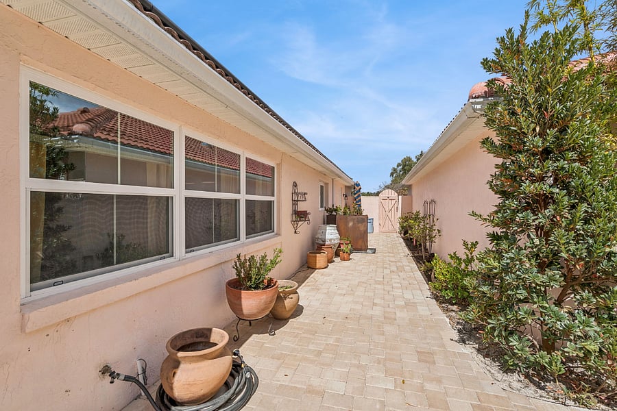 Furnished Finder property 1000889_1 photo 18