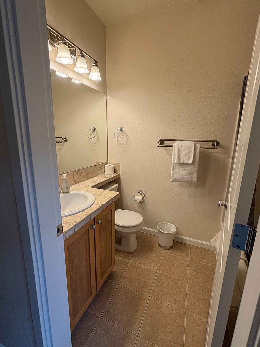 Furnished Finder property 1000909_1 photo 15